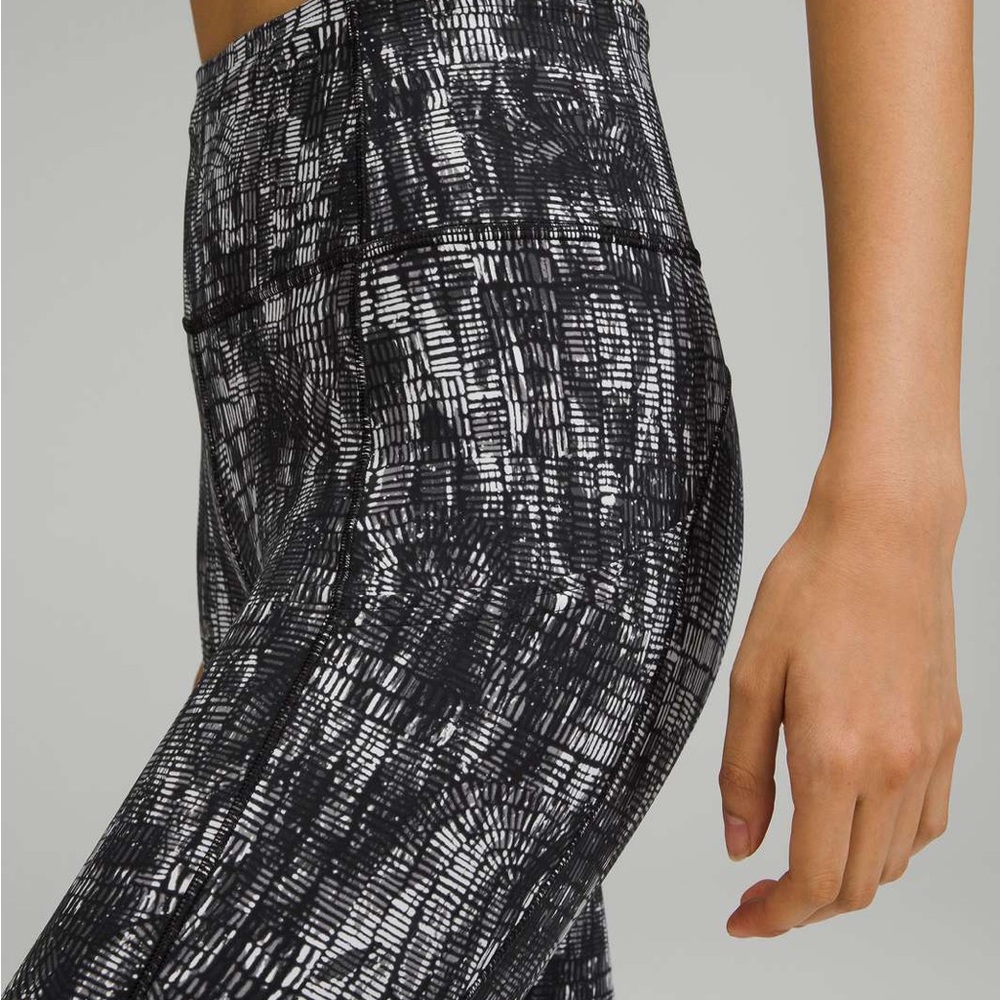 Lulu lemon instill high-rise tight black white size 6